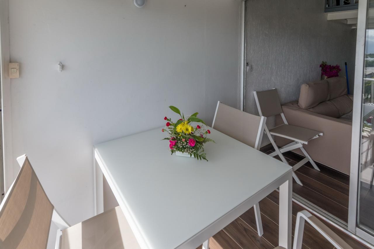 Ferienwohnung Superbe Studio En Duplex, Vue Sur Mer Et Piscine Le Gosier  Exterior foto